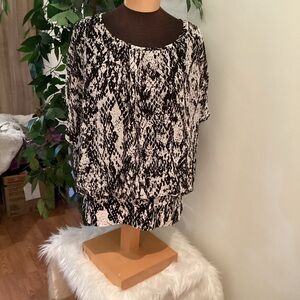 Style & Co. pullover tank with overlay Woman’s XL black & white banded h…